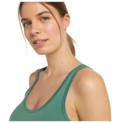 Stoic - Women's Merino150 HeladagenSt. Tank - Sous-vêtement Mérinos 11 Stoic - Women's Merino150 HeladagenSt. Tank - Sous-vêtement Mérinos -Magasin De Sports De Plein Air stoic womens merino150 heladagenst tank sous vetement merinos detail 6
